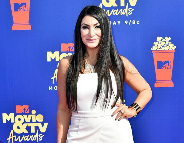 Deena Cortese from MTV Movie & TV Awards 2019: Red Carpet Fashion | E! News